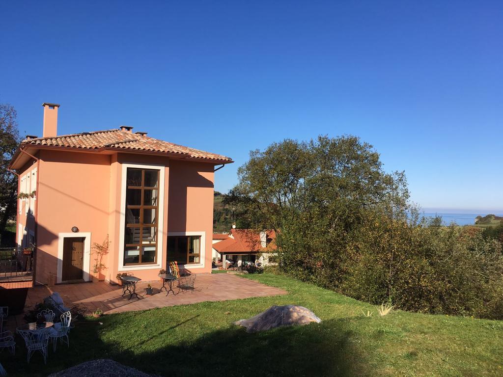 La Casa En El Camino Guest House Pendueles Екстериор снимка
