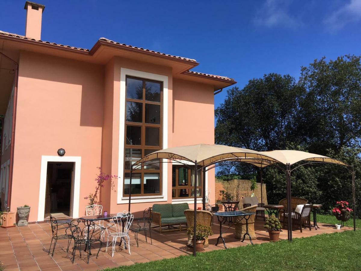 La Casa En El Camino Guest House Pendueles Екстериор снимка